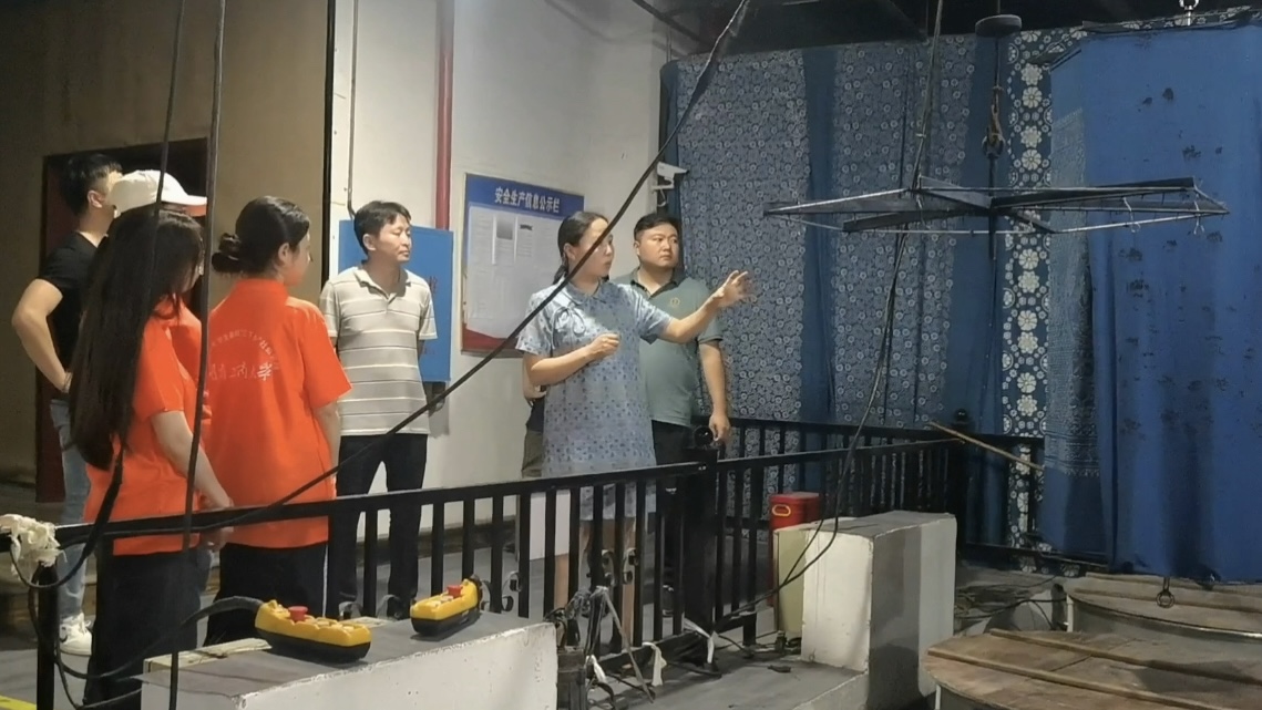 104640